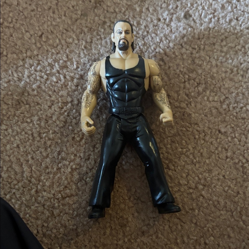 WWE Action Figure Set - Red, Black, and Tan - Picture 4 of 6